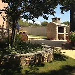 בית נופש Strandnahes Haus Lolinka Mit Schattiger Terrasse By Interhome