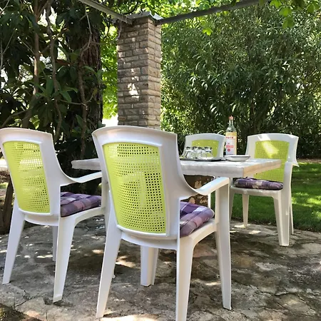 Strandnahes Haus Lolinka Mit Schattiger Terrasse By Interhome Prázdninový dům