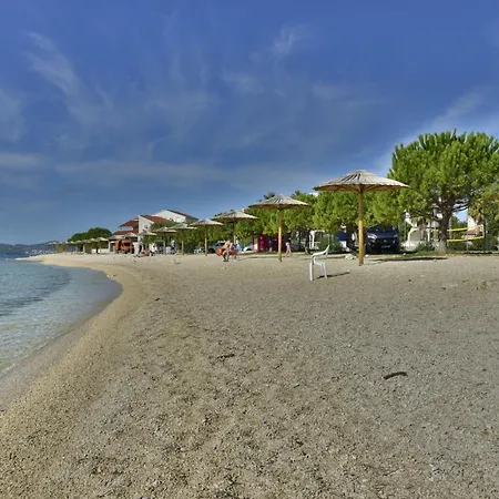 Strandnahes Haus Lolinka Mit Schattiger Terrasse By Interhome Prázdninový dům Bibinje