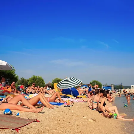 Strandnahes Haus Lolinka Mit Schattiger Terrasse By Interhome *