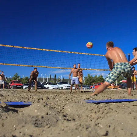 Prázdninový dům Strandnahes Haus Lolinka Mit Schattiger Terrasse By Interhome Bibinje