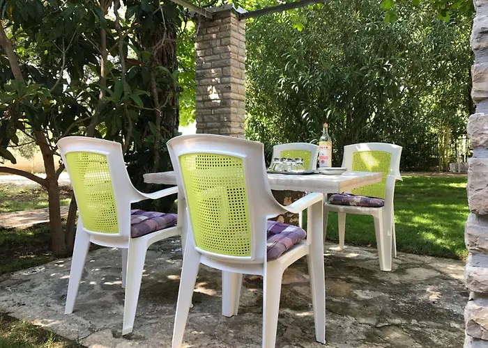 Strandnahes Haus Lolinka Mit Schattiger Terrasse By Interhome 펜션