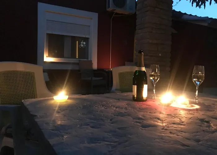 펜션 Strandnahes Haus Lolinka Mit Schattiger Terrasse By Interhome *