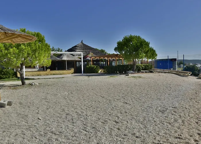 Strandnahes Haus Lolinka Mit Schattiger Terrasse By Interhome * 비빈제