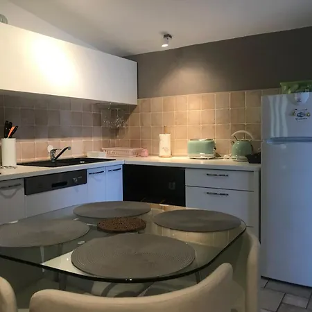 Prázdninový dům Strandnahes Haus Lolinka Mit Schattiger Terrasse By Interhome Bibinje