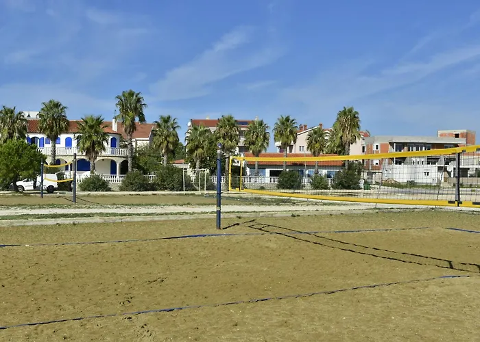 Strandnahes Haus Lolinka Mit Schattiger Terrasse By Interhome * Bibinje